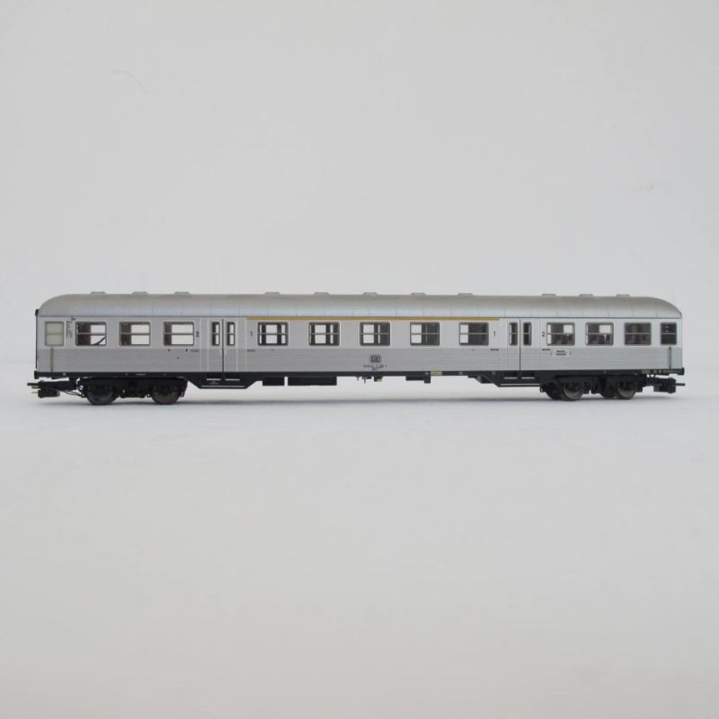 Turning train for neighbourhood traffic, with BR 23 and 3 Silberling carriages - Image 14