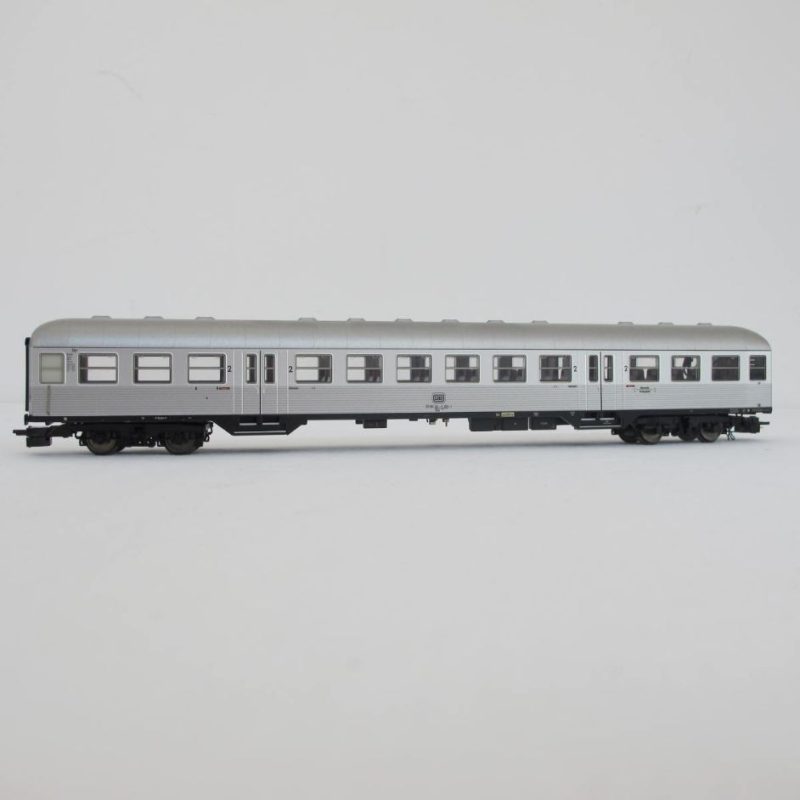 Turning train for neighbourhood traffic, with BR 23 and 3 Silberling carriages - Image 16