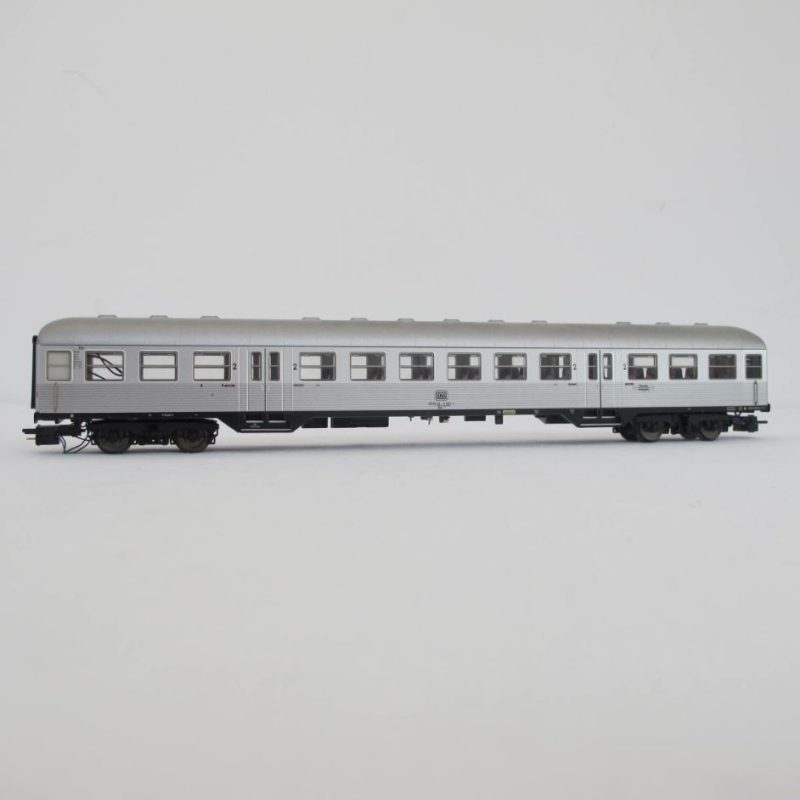 Turning train for neighbourhood traffic, with BR 23 and 3 Silberling carriages - Image 17