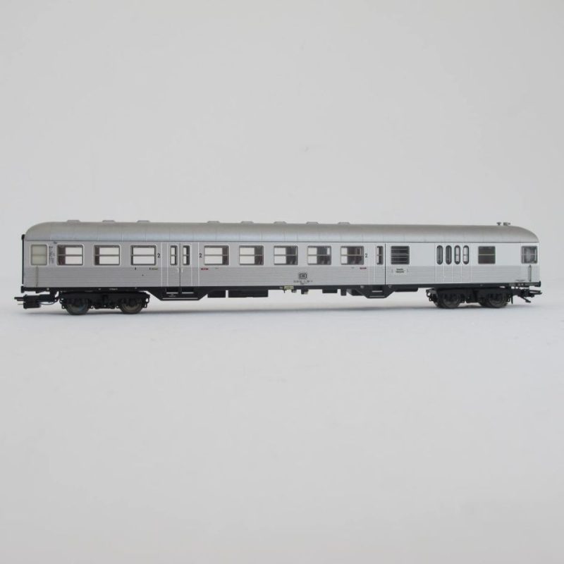 Turning train for neighbourhood traffic, with BR 23 and 3 Silberling carriages - Image 20