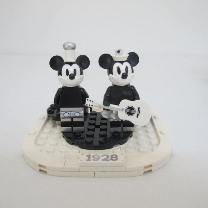 Steamboat Willie. Complete with instructions, no box - Image 7