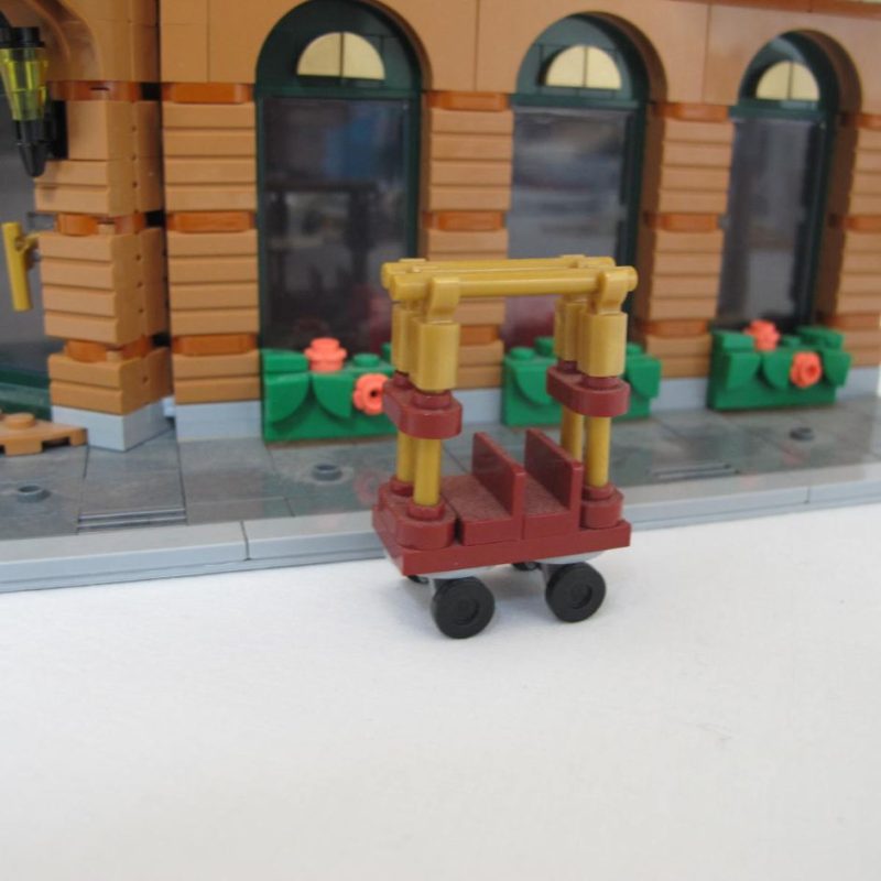 Boutique Hotel. Complete without instructions and box - Image 9