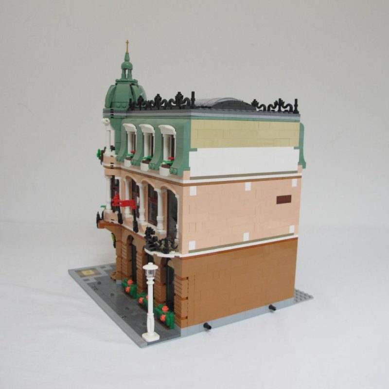 Boutique Hotel. Complete without instructions and box - Image 15