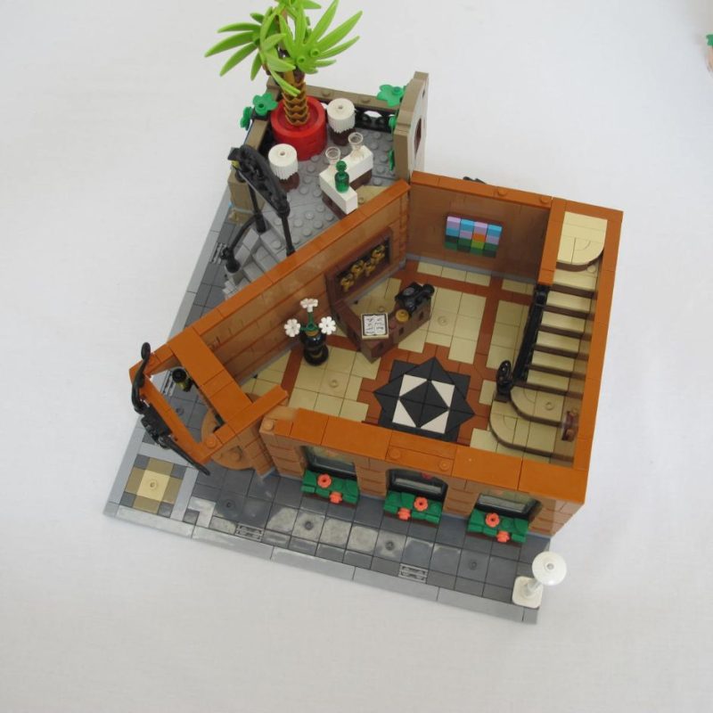 Boutique Hotel. Complete without instructions and box - Image 19