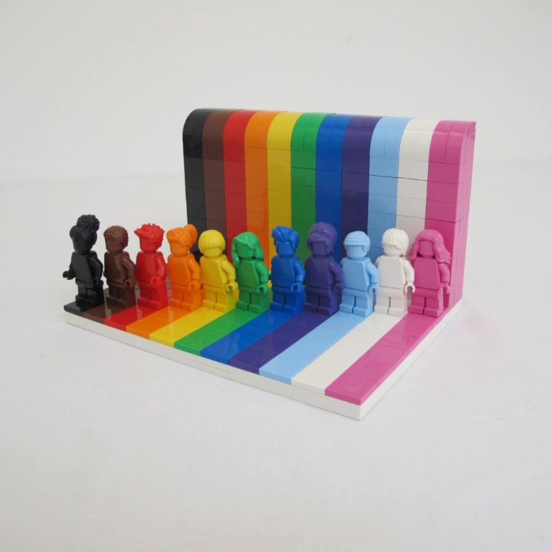 Everyone is Awesome. Complete without instructions and box - Image 3