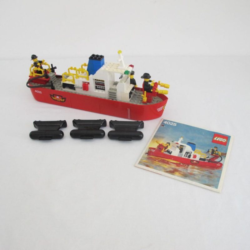 Fire Boat. Complete with instructions, no box