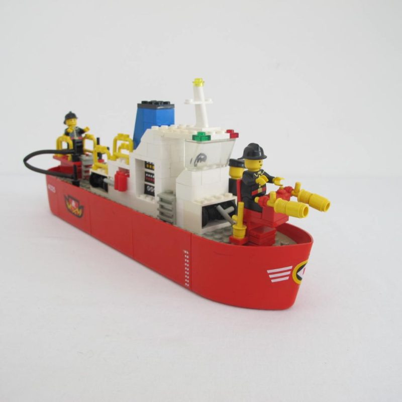 Fire Boat. Complete with instructions, no box - Image 4