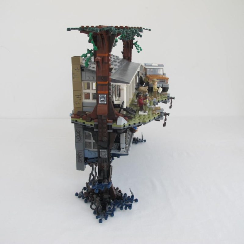 The Upside Down. Complete with instructions, no box - Image 14