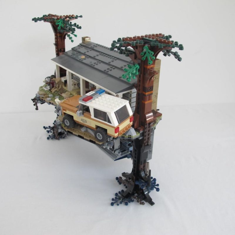 The Upside Down. Complete with instructions, no box - Image 18