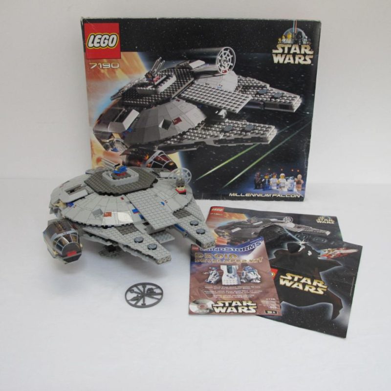 Millennium Falcon. Complete with instructions and box