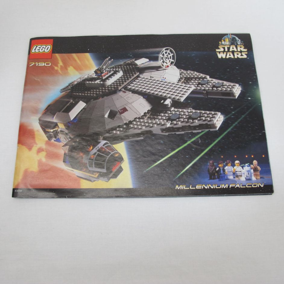 Millennium Falcon. Complete with instructions and box - Image 9
