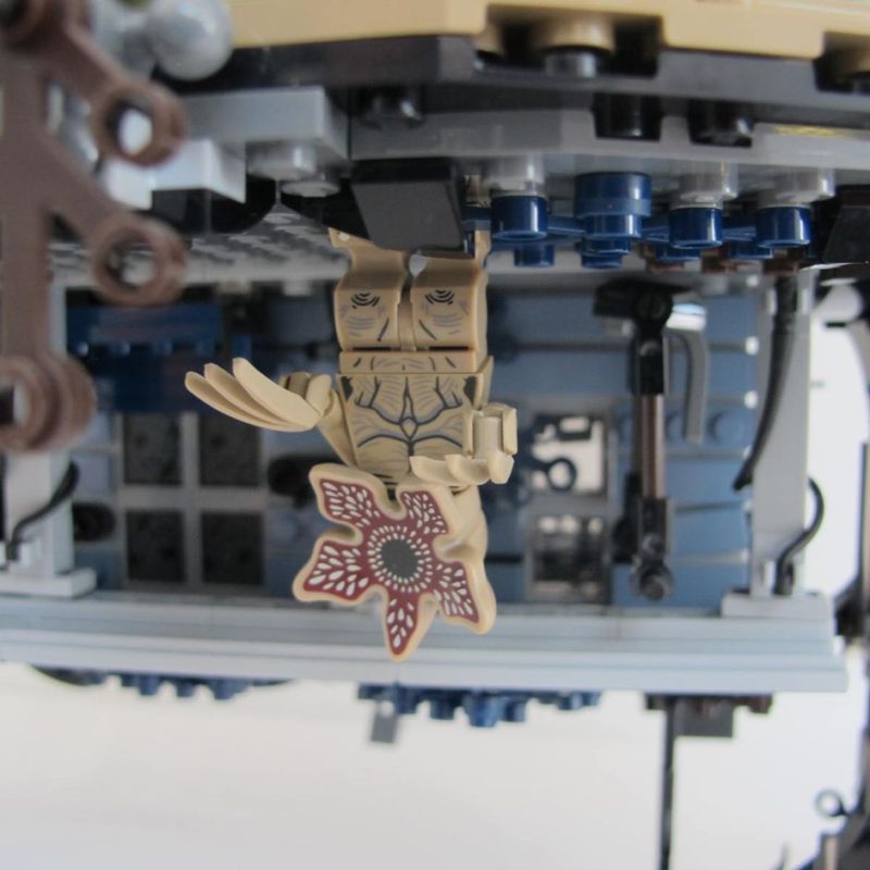 The Upside Down. Complete with instructions, no box - Image 5