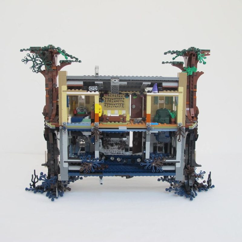 The Upside Down. Complete with instructions, no box - Image 9