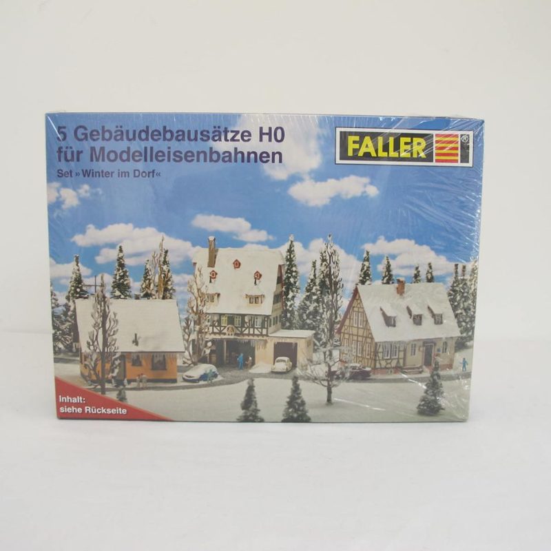 Building kit set ‘Winter in the village’