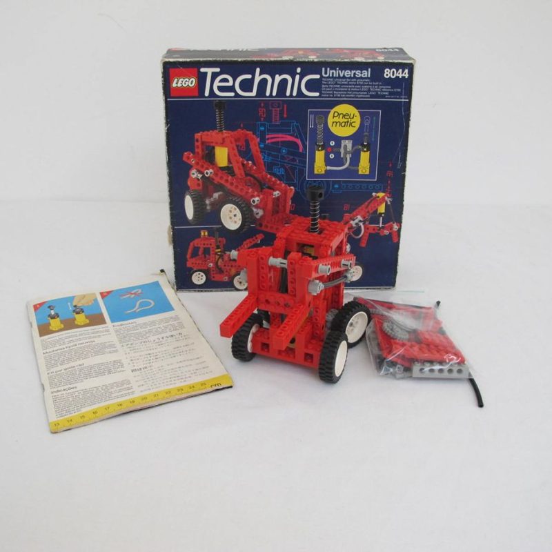 Universal Pneumatic Set. Complete with instructions and box