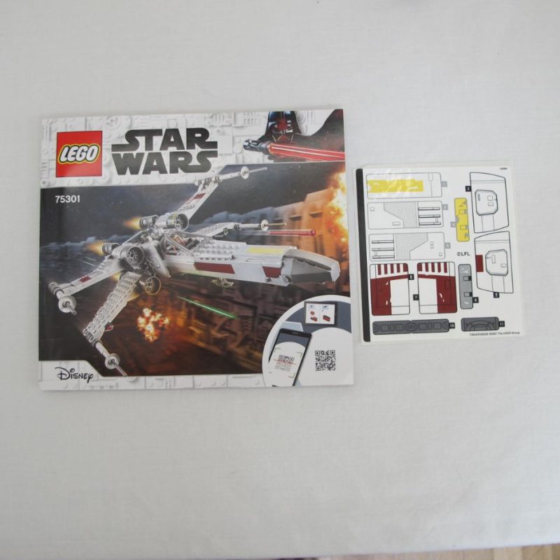 Luke Skywalker's X-Wing Fighter. Complete with instructions, no box - Image 3
