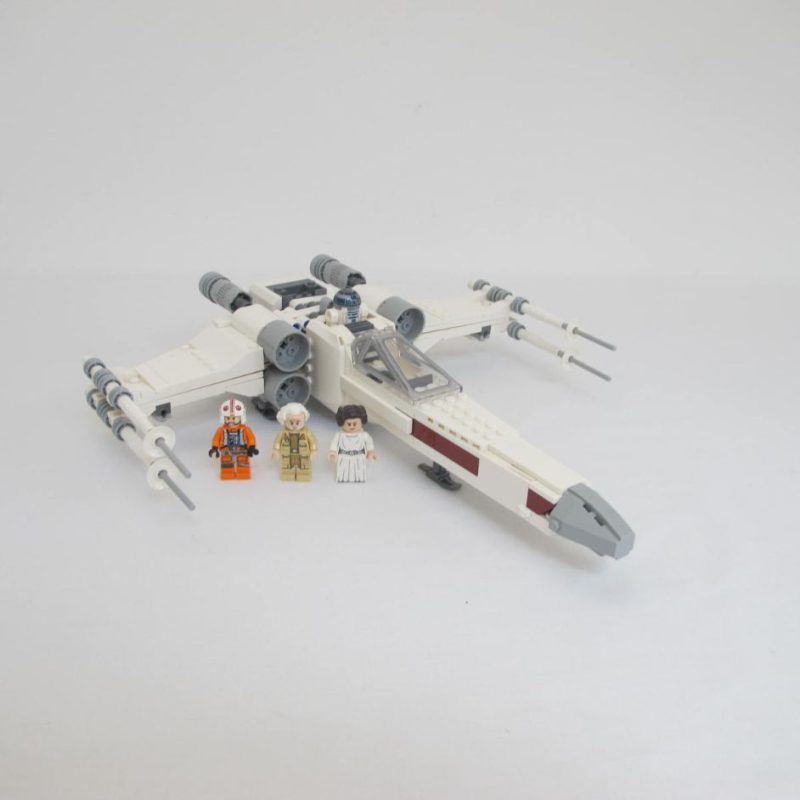 Luke Skywalker's X-Wing Fighter. Complete with instructions, no box - Image 4