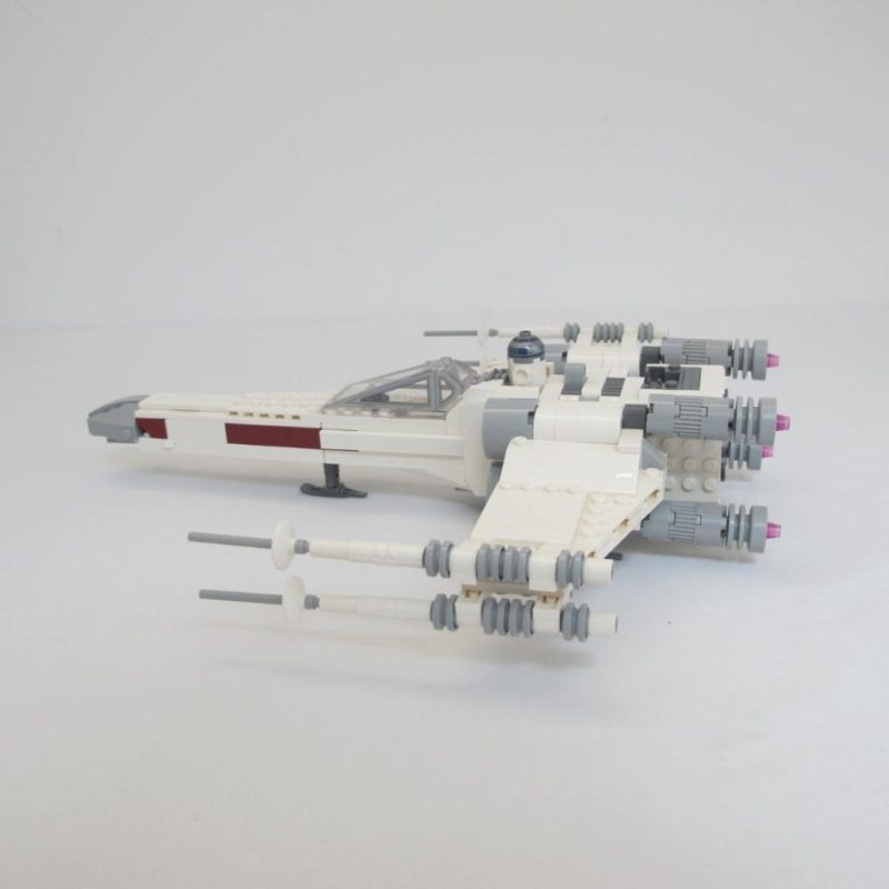 Luke Skywalker's X-Wing Fighter. Complete with instructions, no box - Image 10