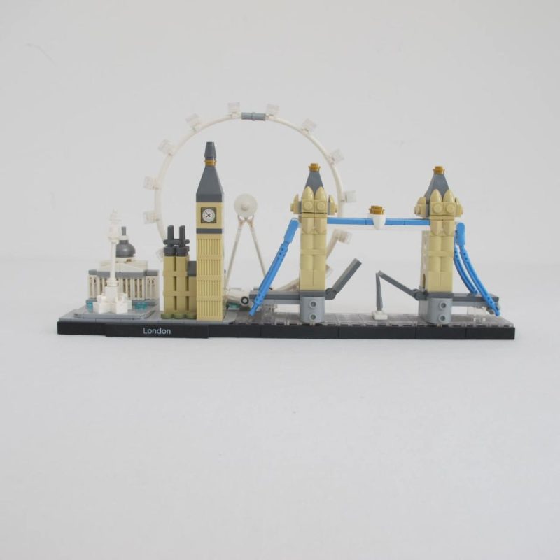 London. Complete with instructions, no box - Image 9