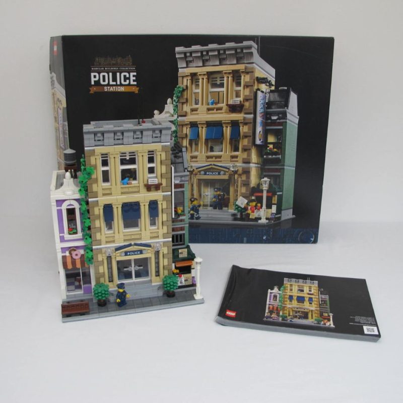 Police Station. Complete with instructions and box