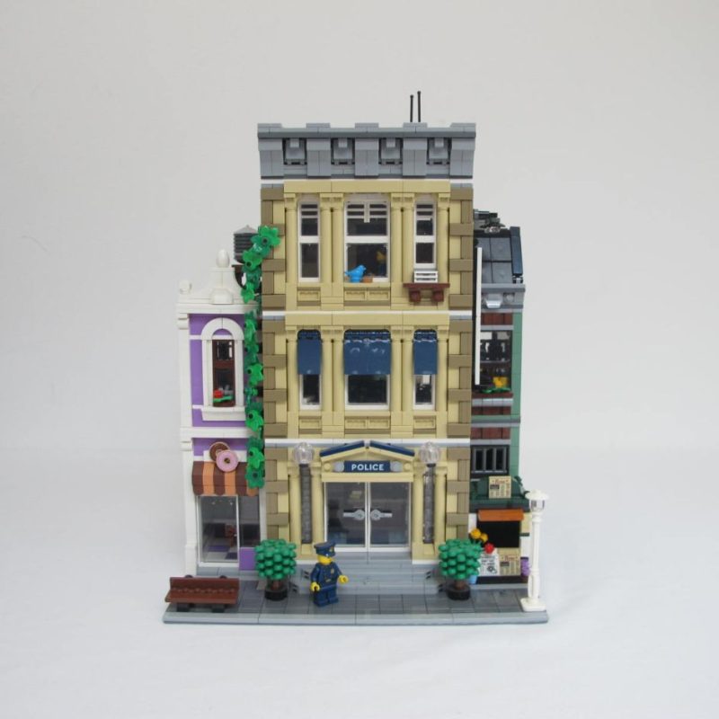 Police Station. Complete with instructions and box - Image 4