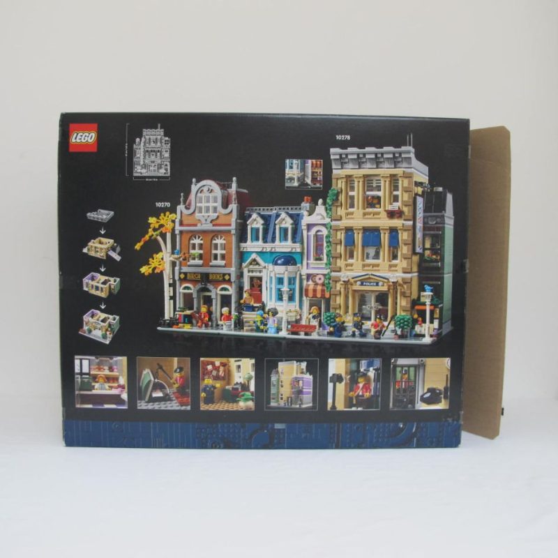 Police Station. Complete with instructions and box - Image 20