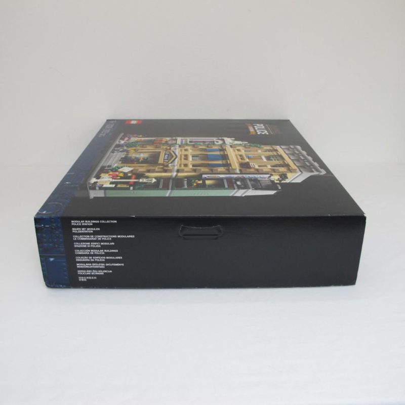 Police Station. Complete with instructions and box - Image 24