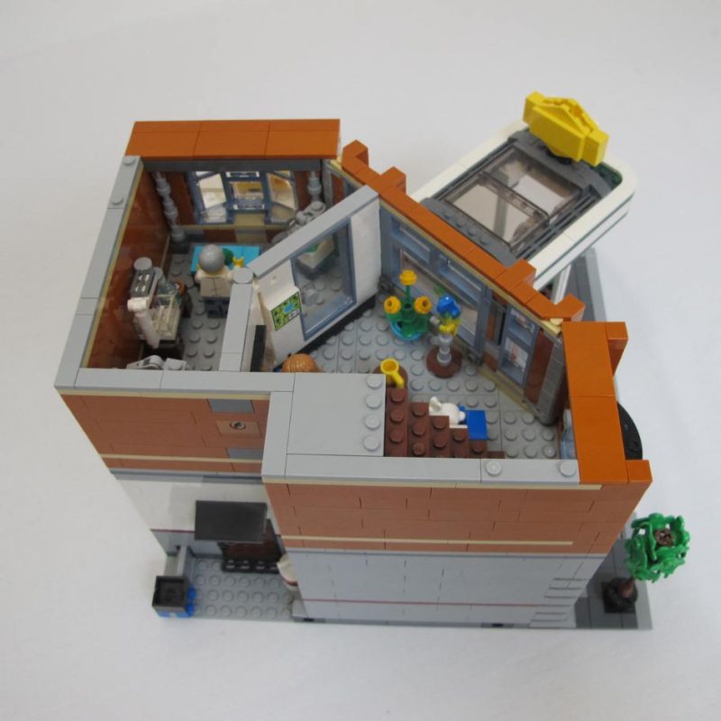 Corner Garage. Complete with instructions, no box - Image 11