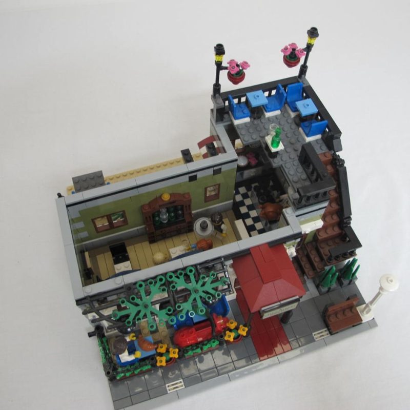 Parisian Restaurant. Complete with instructions and box - Image 13