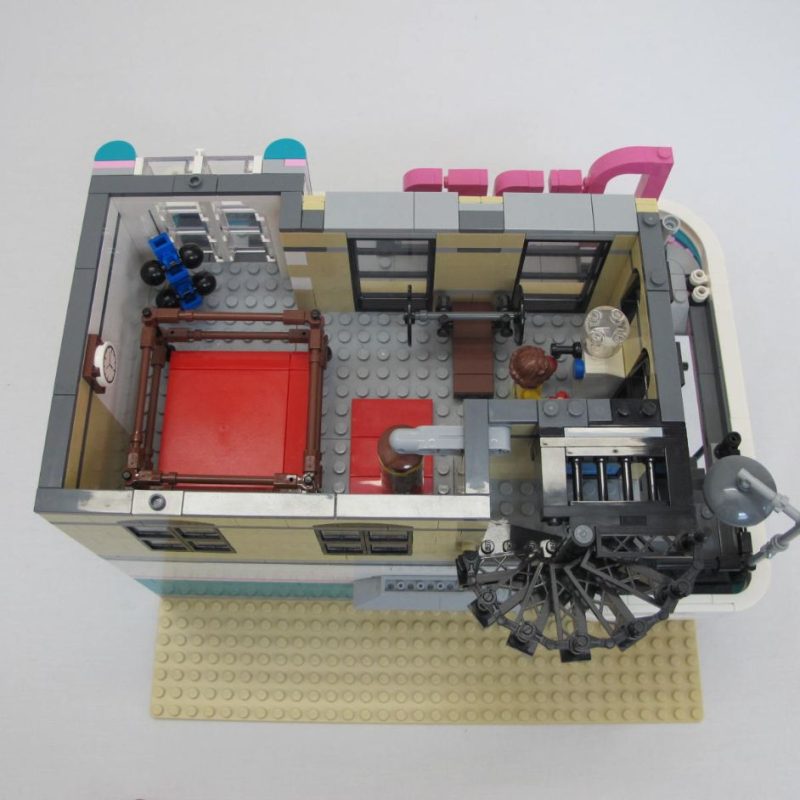Downtown Diner. Complete with instructions and box - Image 13