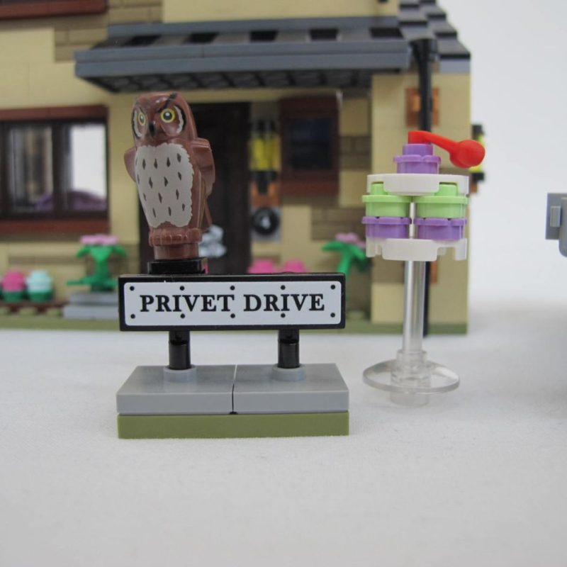 4 Privet Drive. Complete with instructions, no box - Image 6