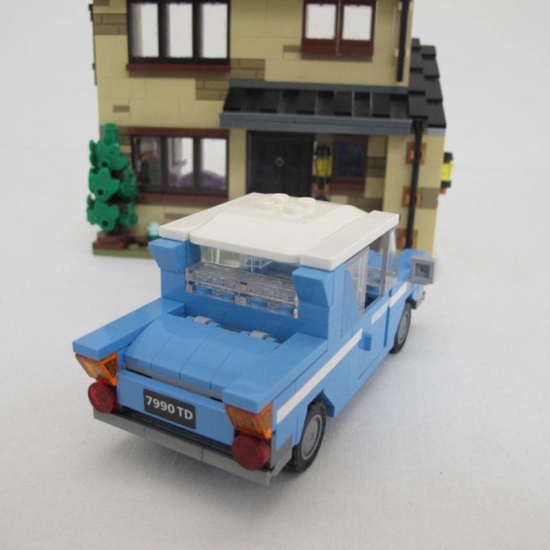 4 Privet Drive. Complete with instructions, no box - Image 9