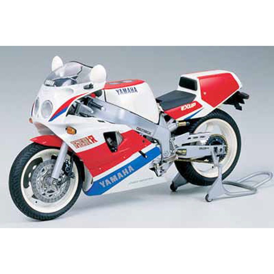 Tamiya 14058 Yamaha FZR750R (OW01)