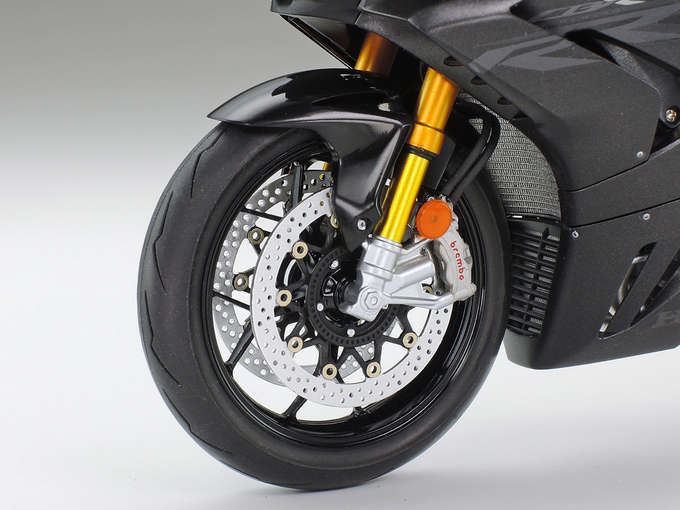 Tamiya 1:12 CBR1000RR-R FIREBLADE SP (14138)