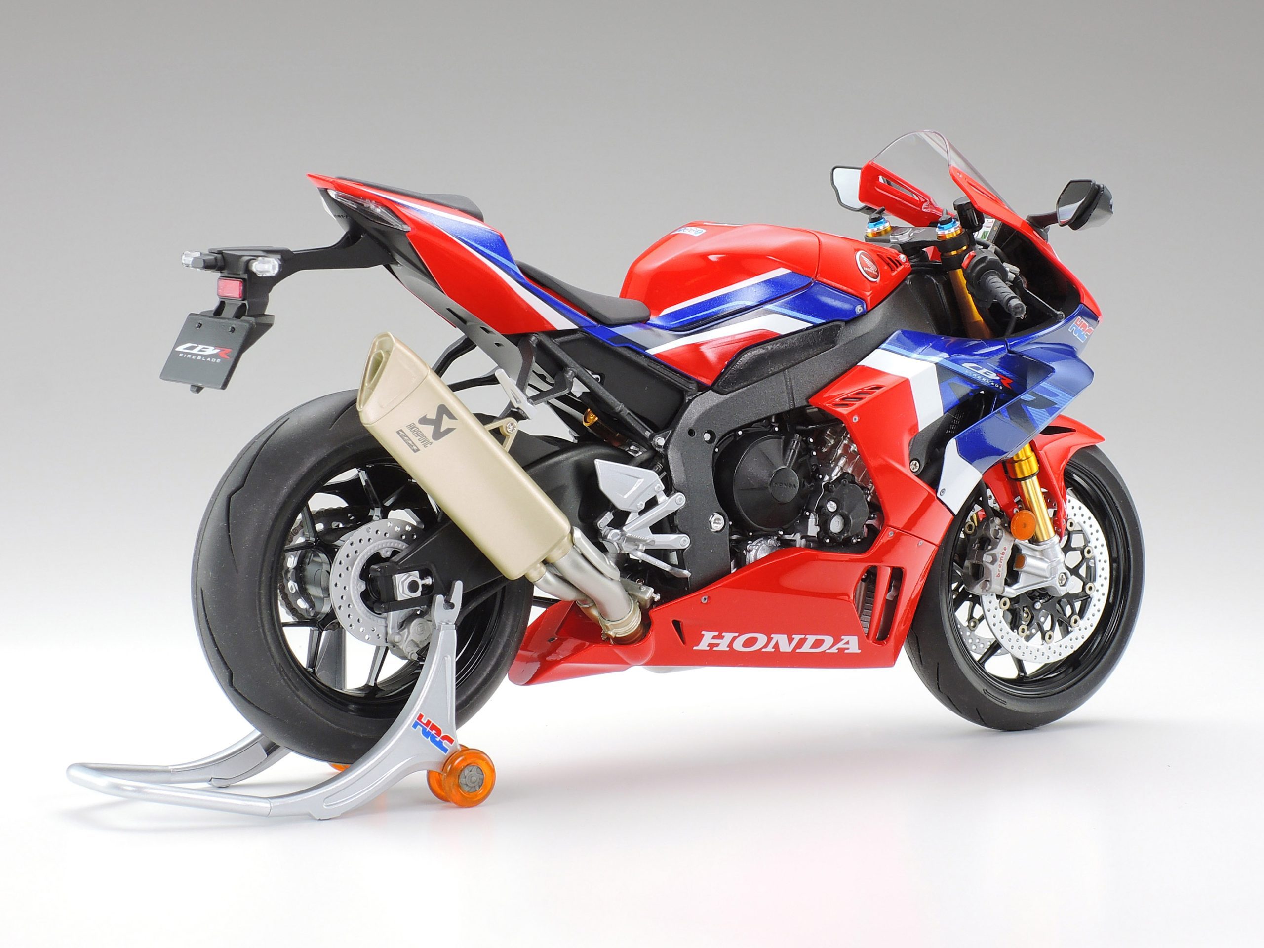 Tamiya 1:12 CBR1000RR-R FIREBLADE SP (14138)