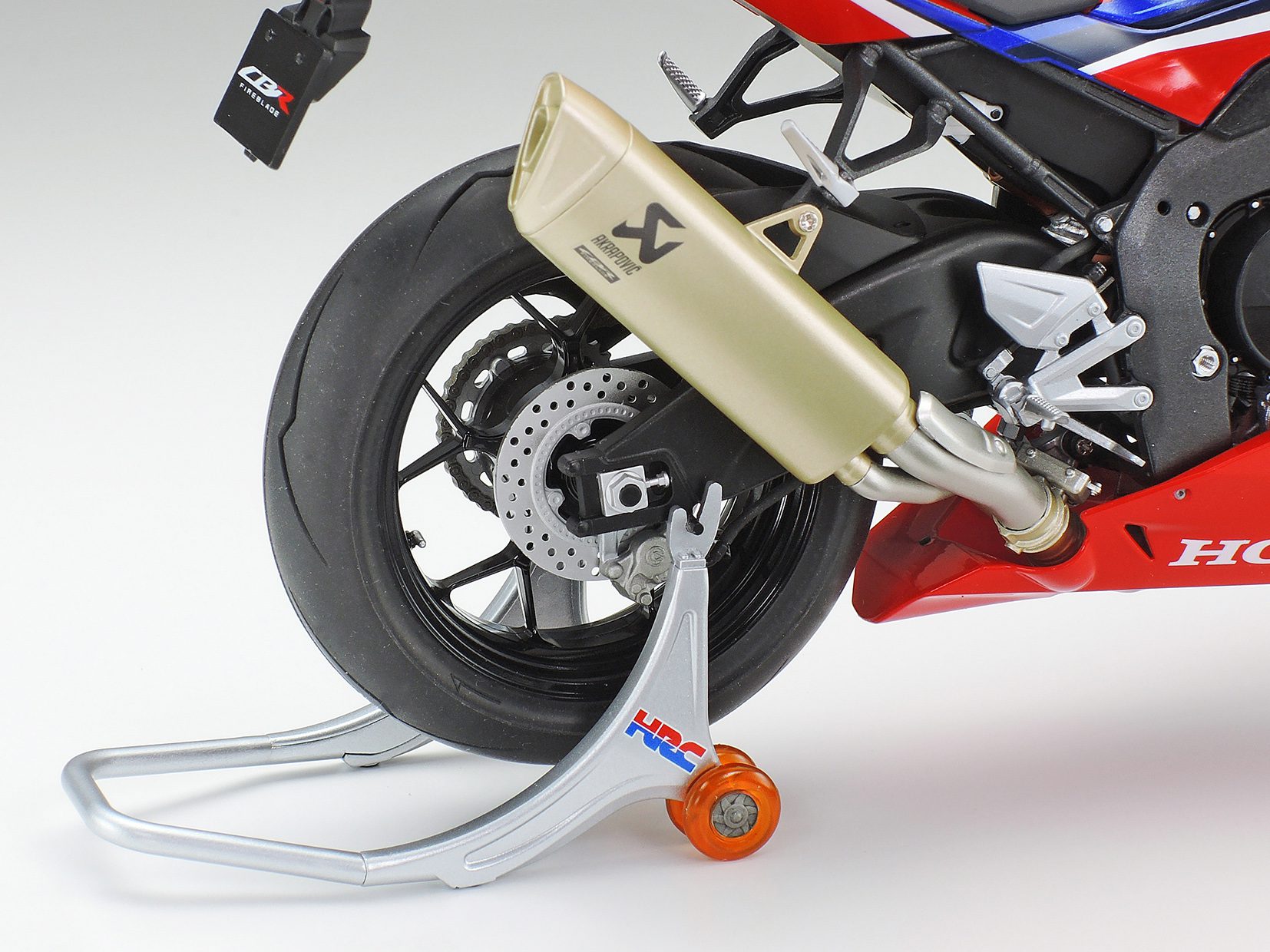 Tamiya 1:12 CBR1000RR-R FIREBLADE SP (14138)