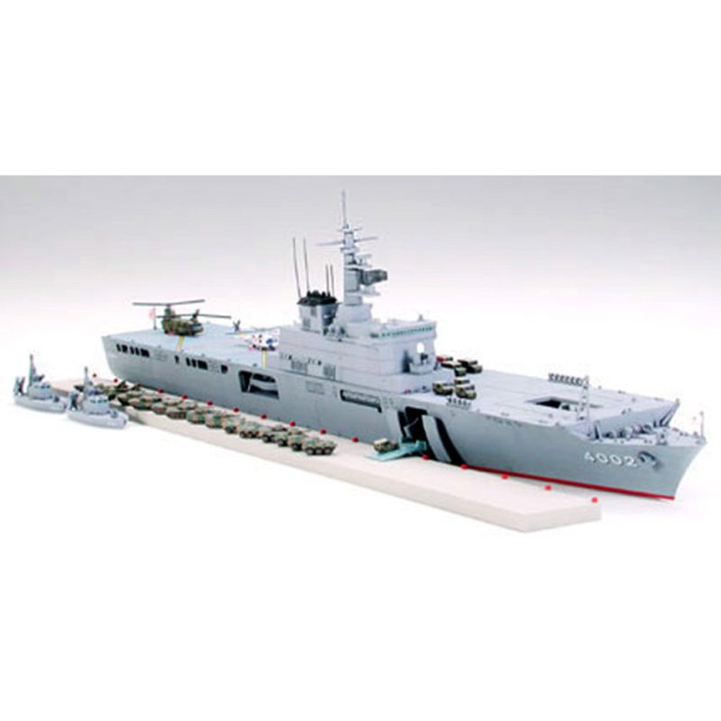 Tamiya 31006 JMSDF (Japan Maritime Self Defense Force) JDS (JMSDF Defense Ship) LST-4002 Shimokita