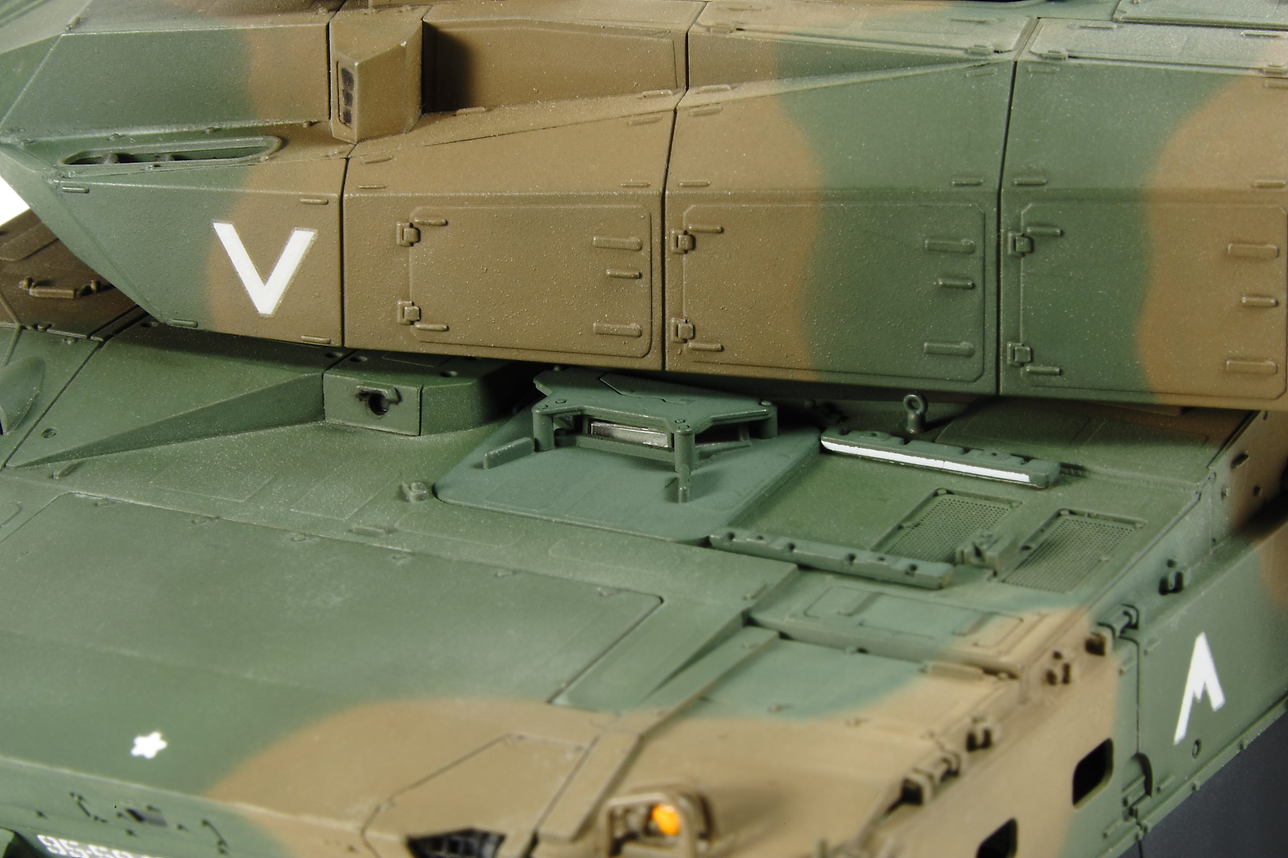 Tamiya 1:35 JGSDF Type 10 Tank (35329)