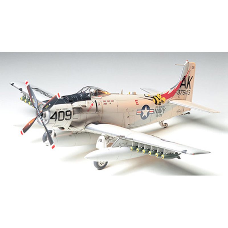 Tamiya 61058 Douglas A-1H Skyraider