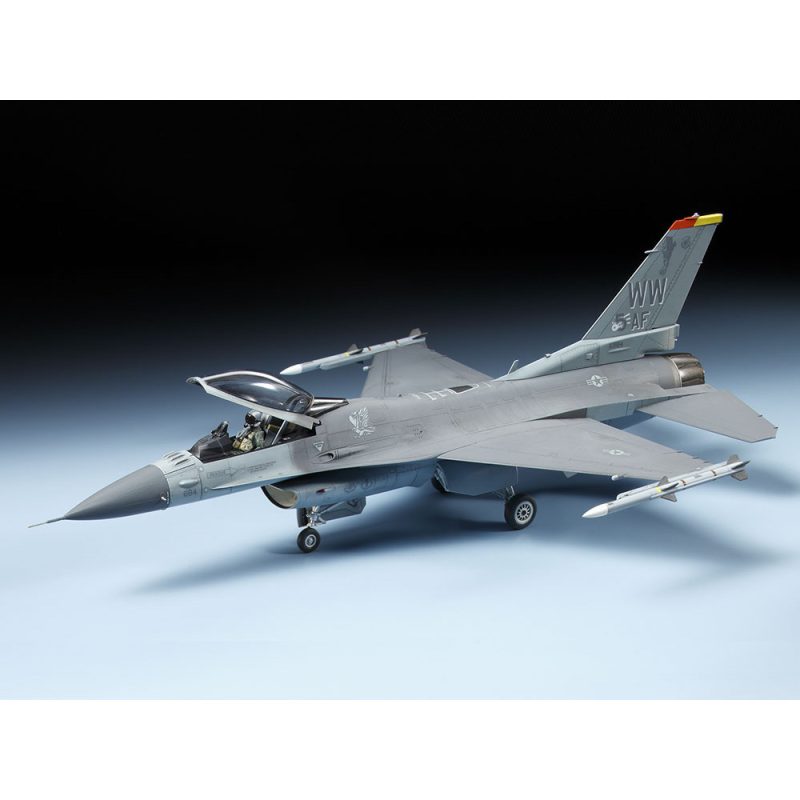Tamiya 60786 Lockheed Martin F-16CJ [Block50] Fighting Falcon