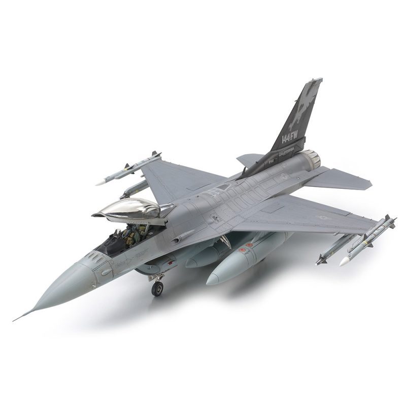 Tamiya 61101 Lockheed Martin F-16C [Block 25/32] Fighting Falcon ANG