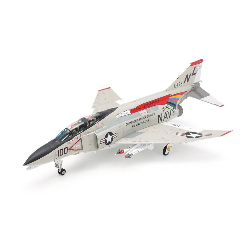 Tamiya 61121 McDonnell Douglas F-4B Phantom II