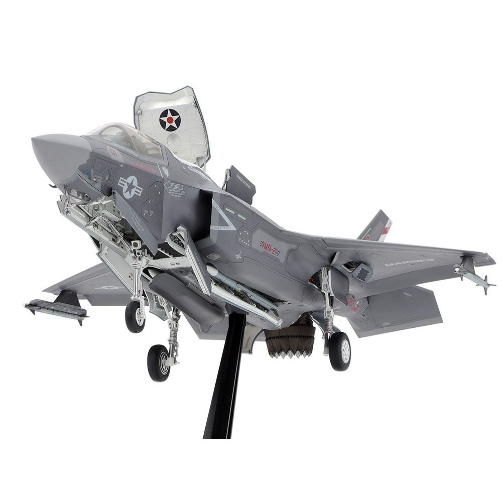 Tamiya 61125 Lockheed Martin F-35B Lightning II