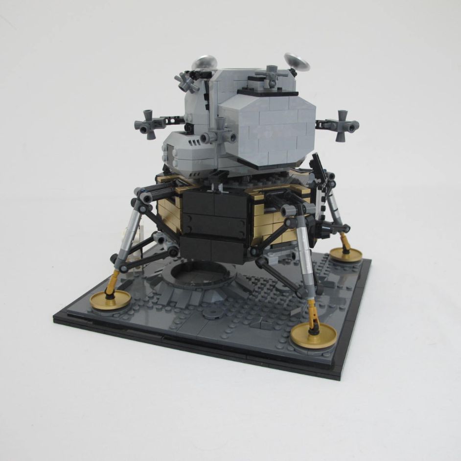 NASA Apollo 11 Lunar Lander. Complete with instructions, no box - Image 10