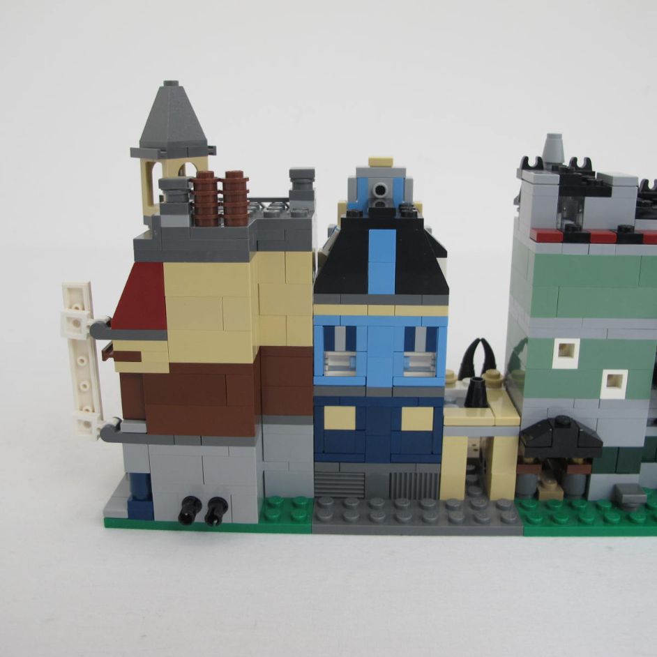 Mini Modulars. Complete with instructions, no box - Image 2