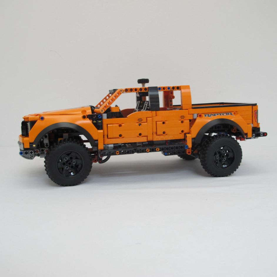 Ford F-150 Raptor. Complete with instructions, no box - Image 7