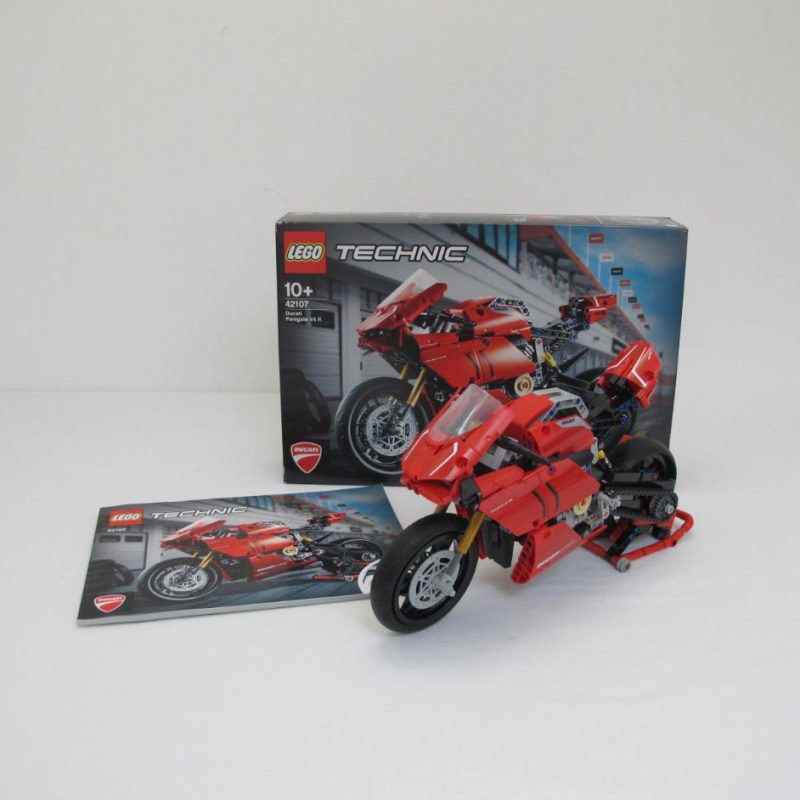 Ducati Panigale V4 R. Complete with instructions and box