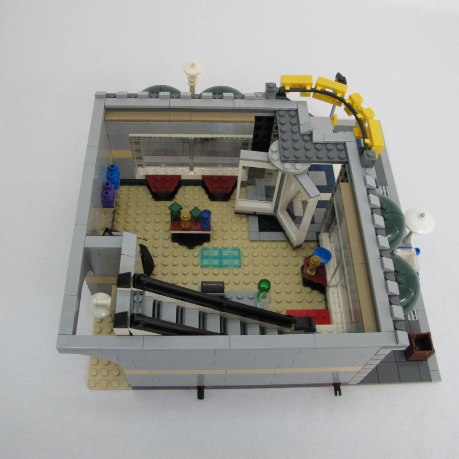 Grand Emporium. Complete with instructions and box - Image 18