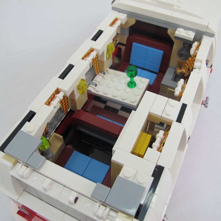 Volkswagen T1 Camper Van (VW Bus). Complete with instructions and box - Image 13