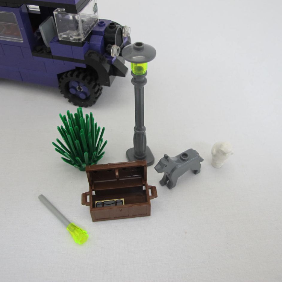 Knight Bus. Complete with instructions, no box - Image 9